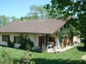 Ferienhaus im Südburgund-Romenay zwischen Louhans-Tournus zu vermieten.